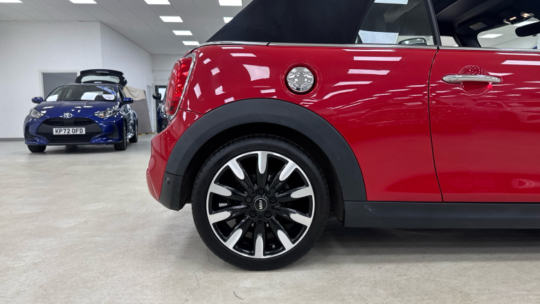 MINI Convertible 2.0 Cooper S Exclusive II 2dr Petrol Convertible